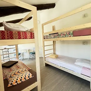 Auberge de jeunesse De L'escanson Un Temps Pour Soi, Robion
